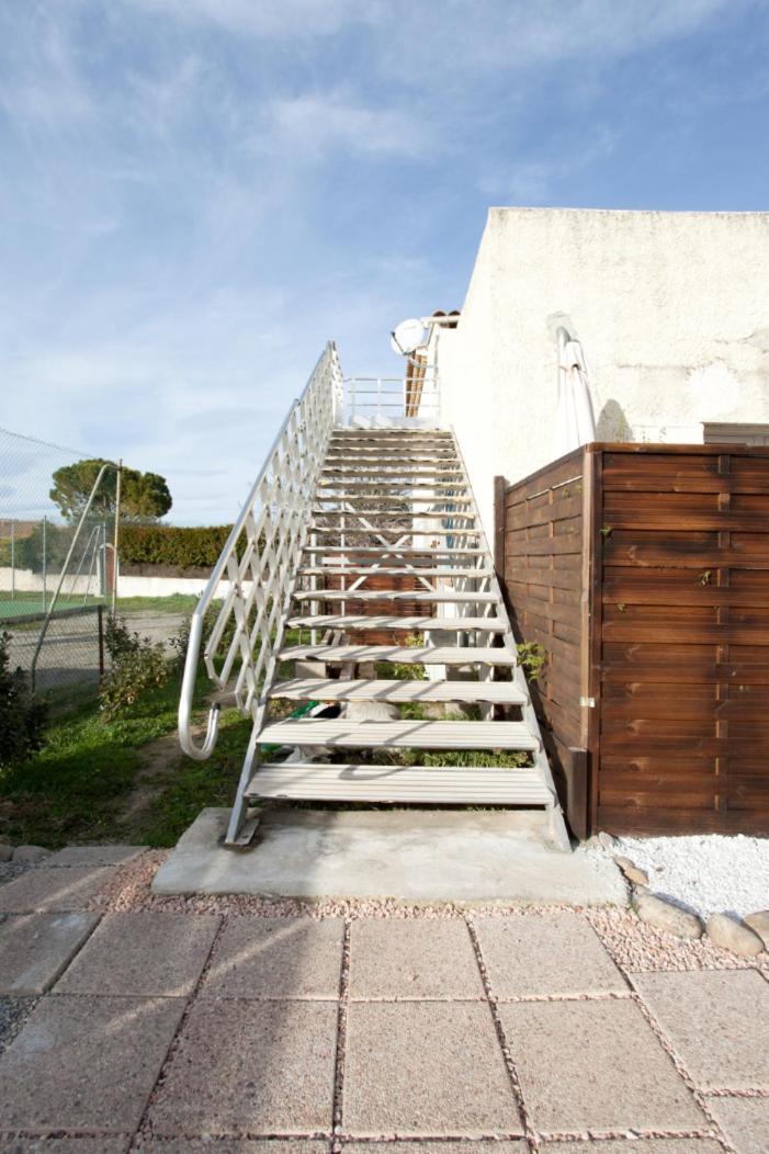 Gite Du Charme Provencal Senas Exterior photo
